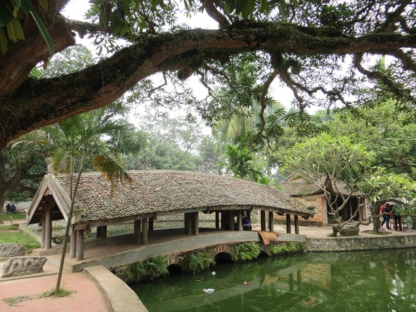 Du lịch chùa Thầy